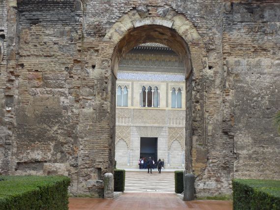 Gate to Alcazar