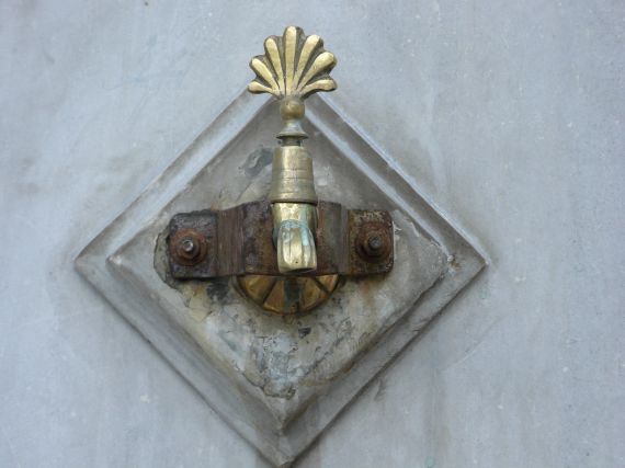 Faucet, outdoors