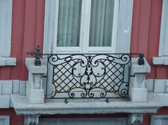 Balcony railings